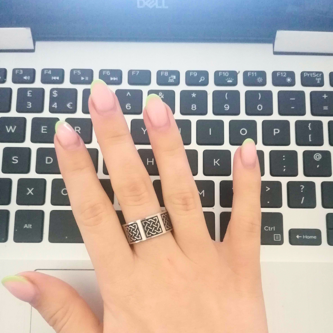 Celtic Knot Viking Ring Black & Silver