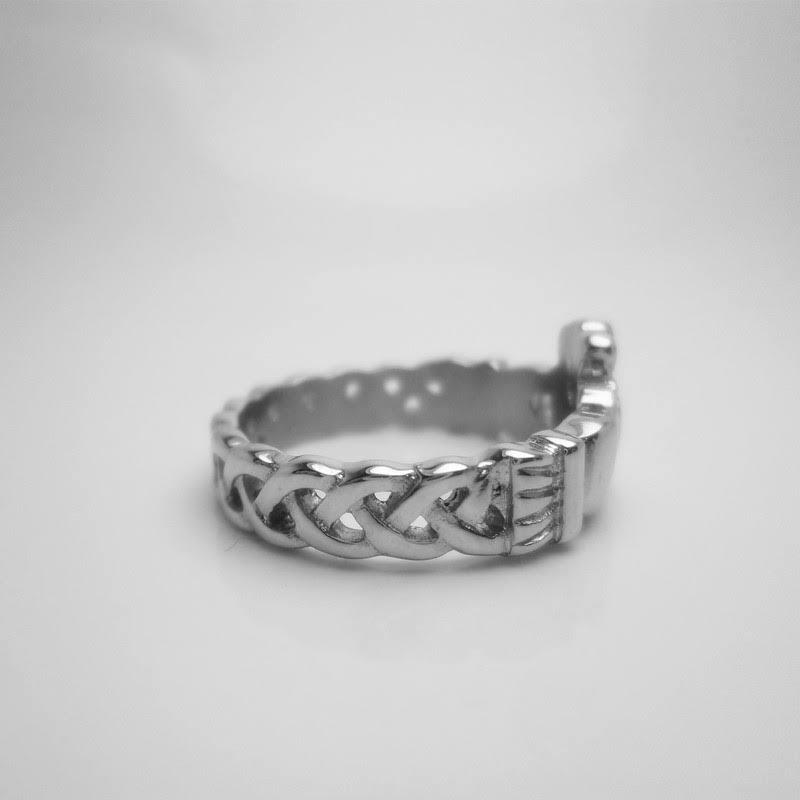 Silver Irish Claddagh Ring